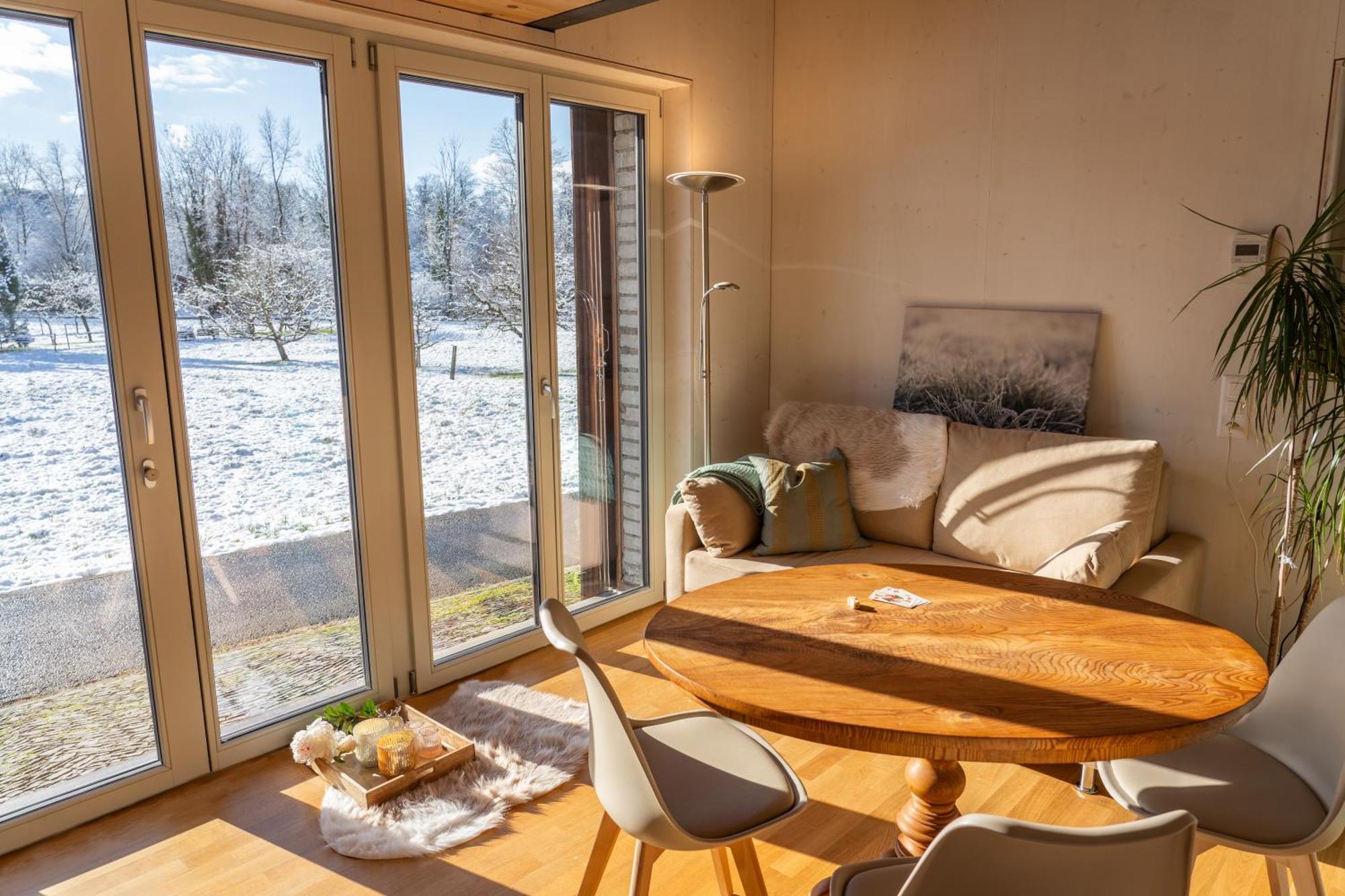Tiny House Chez Claudine - Relaxen, Workspace, Naehe Thermen, Netflix, Free Parking & Wifi Brugg  Dış mekan fotoğraf